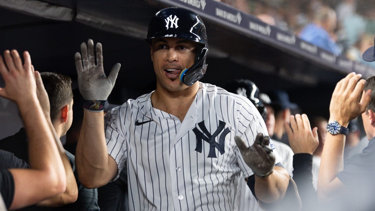 ヤンキース・スタントン 史上4番目のスピードで通算400本塁打 < 動画