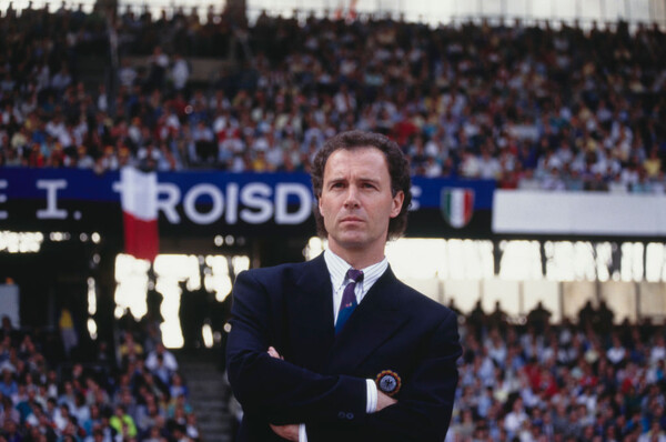 選手、監督としてW杯を制覇したベッケンバウアー氏が死去 < その他