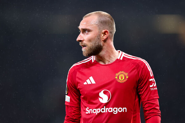 エリクセンさん デンマーク代表はやっぱ「白襟」でしょ！10番エリクセンが、\u201c初弾