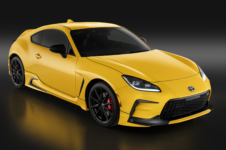 柚子色に隠された爆発力！6速MT＋228馬力、「走りの本能」を呼び覚ます