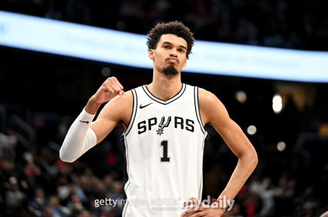 NBA界騒然！ウェンバンヤマ成長止まらず？221cmから3cm身長アップ説で