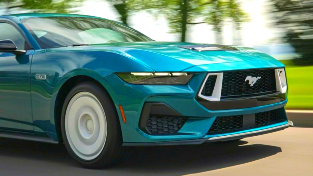 480hp×5.0L V8】80's魂が再点火！フォード「マスタングFX」チェック柄