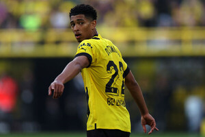 実使用 2020/21 ドルトムント 22番 ジュード・ベリンガム ベリンガムに背番号問題発生。象徴の「7」か、“欠番”の「22」か < ラ