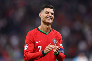 クリスティアーノ・ロナウド ポルトガル代表 EURO2024 C・ロナウドが交代直後に大激怒！｢明らかに苛立っていた｣ペット
